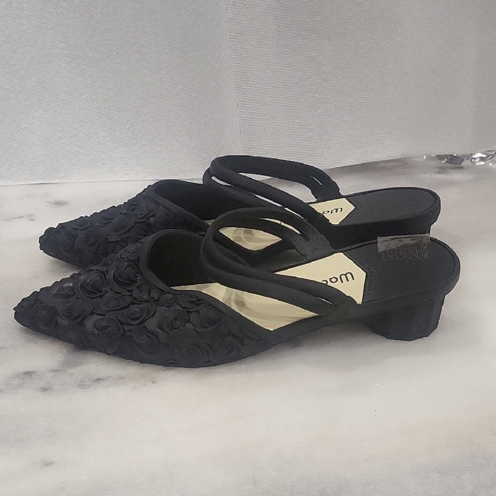 Black Textured Pointed-Toe Mules - Picture 3 of 5